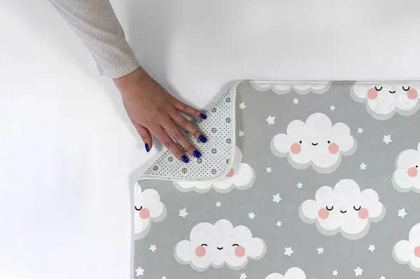Kinderteppich Wolken mit Sternen