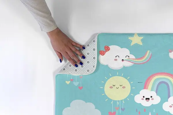 Kinderteppich Wolken und Regenbögen