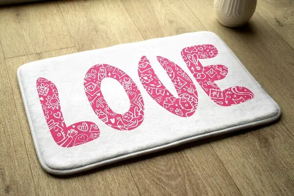 Kinderteppich LOVE-Inschrift