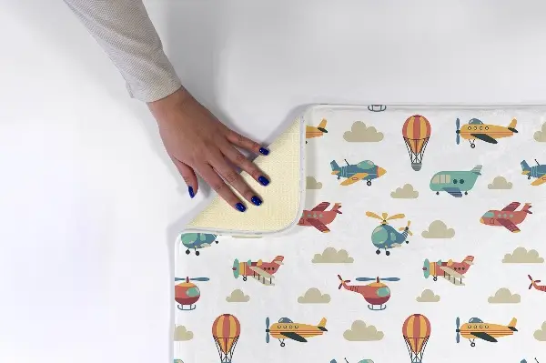 Kinderteppich Flugzeuge und Luftballons