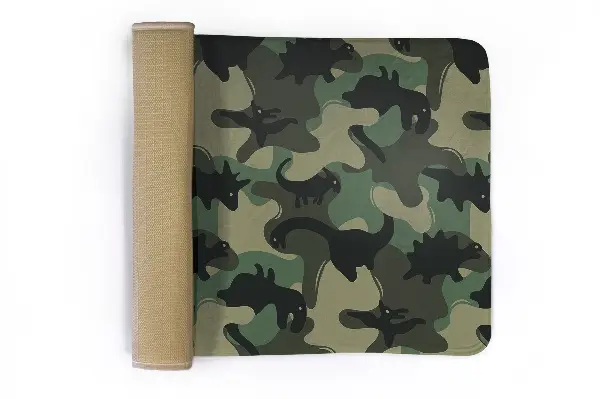 Kinderteppich Dinosaurier auf Camouflage