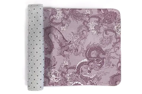 kleiner Teppich Drachen und Blumen