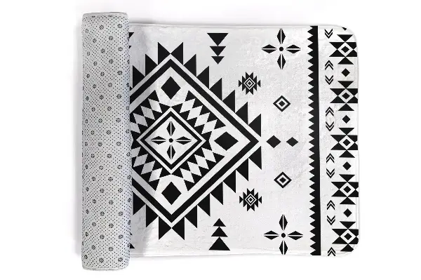 kleiner Teppich Geometrisches Muster Rhomben