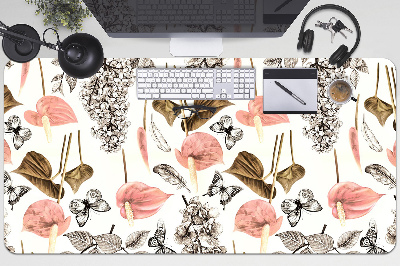 Schreibtischunterlage Blumen und Schmetterlinge.