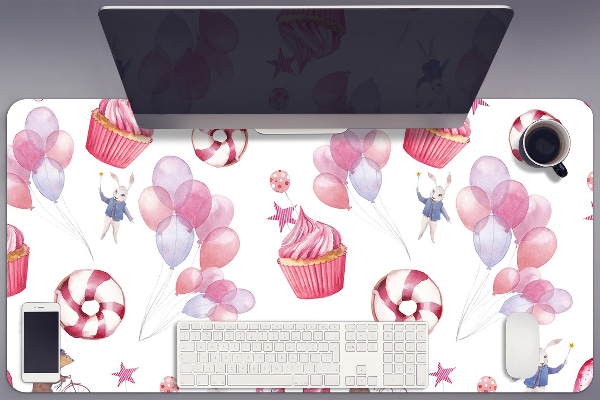 Büro-Schreibtischmatte Süßigkeiten und Ballons.