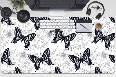 PVC Schreibtischmatte Schmetterlinge zeichnen.