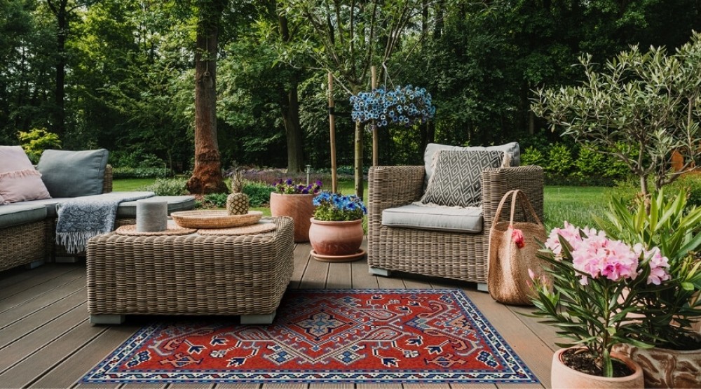 Wie richtet man eine Terrasse vor dem Haus ein?